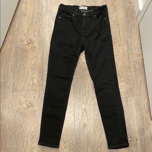 Free People mid-rise black skinny jeans Size 25